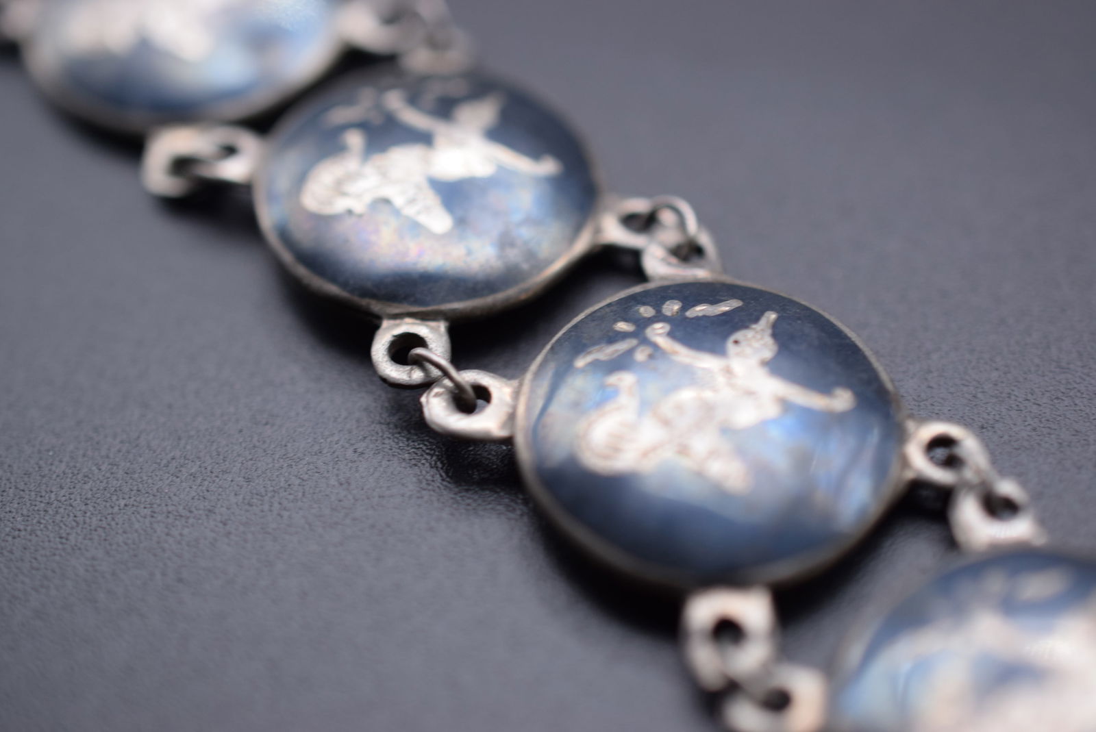 Siam Vintage Bracelet Niello Damascene Sterling Silver 925 Bracelet Lot 956: Siam Vintage Bracelet Niello Damascene Sterling Silver 925 Bracelet Weighs 24 grams measures 7 1/2" x 3/4" signed Siam Sterling