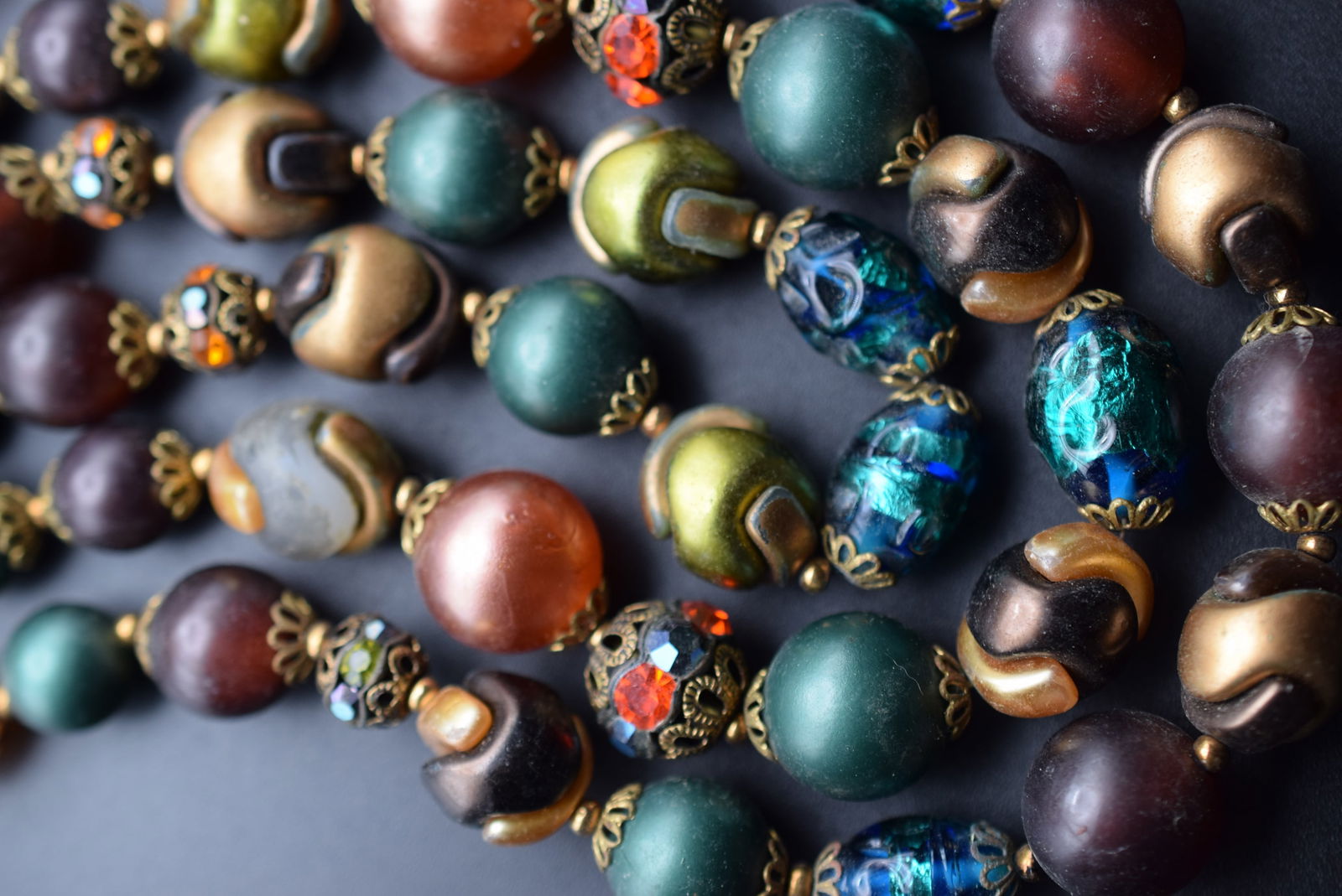 Art Glass 1940's Vintage 3 Strand Marvelous Necklace Vintage Lot# DG 979 (1 of 4)