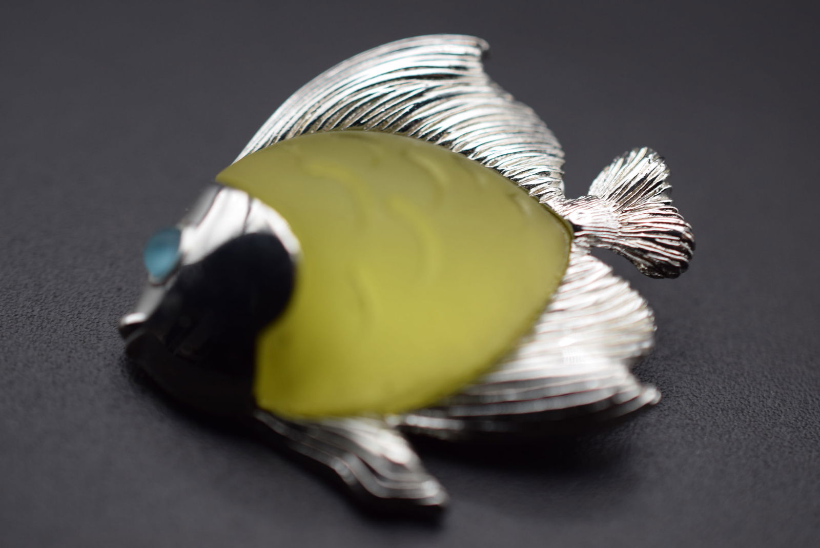 Lemon Yellow Fish missing pin back DIY re purpose Brooch Pin Vintage Lot 991 (1 of 4)