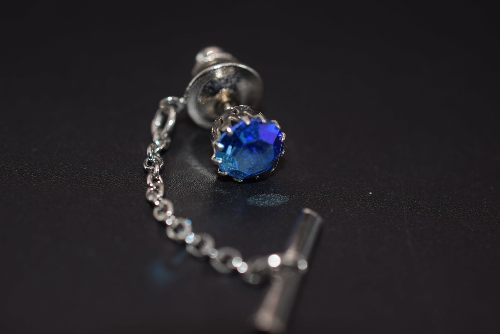 Rhinestone Blue Tie Tack Pin Vintage Lot 1014: Rhinestone Blue Tie Tack Pin Vintage measures 3/8"