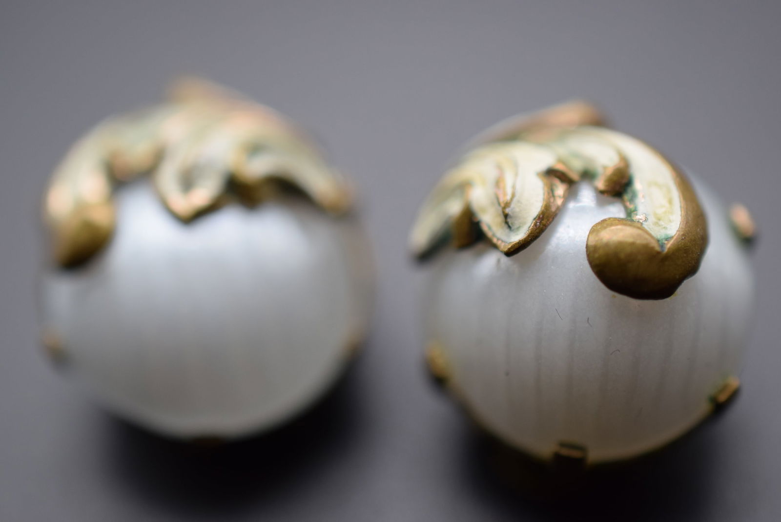 Glass Cats Eye Vintage Clip Earrings Lot 1037: Glass Cats Eye Vintage Clip Earrings measures 5/8"