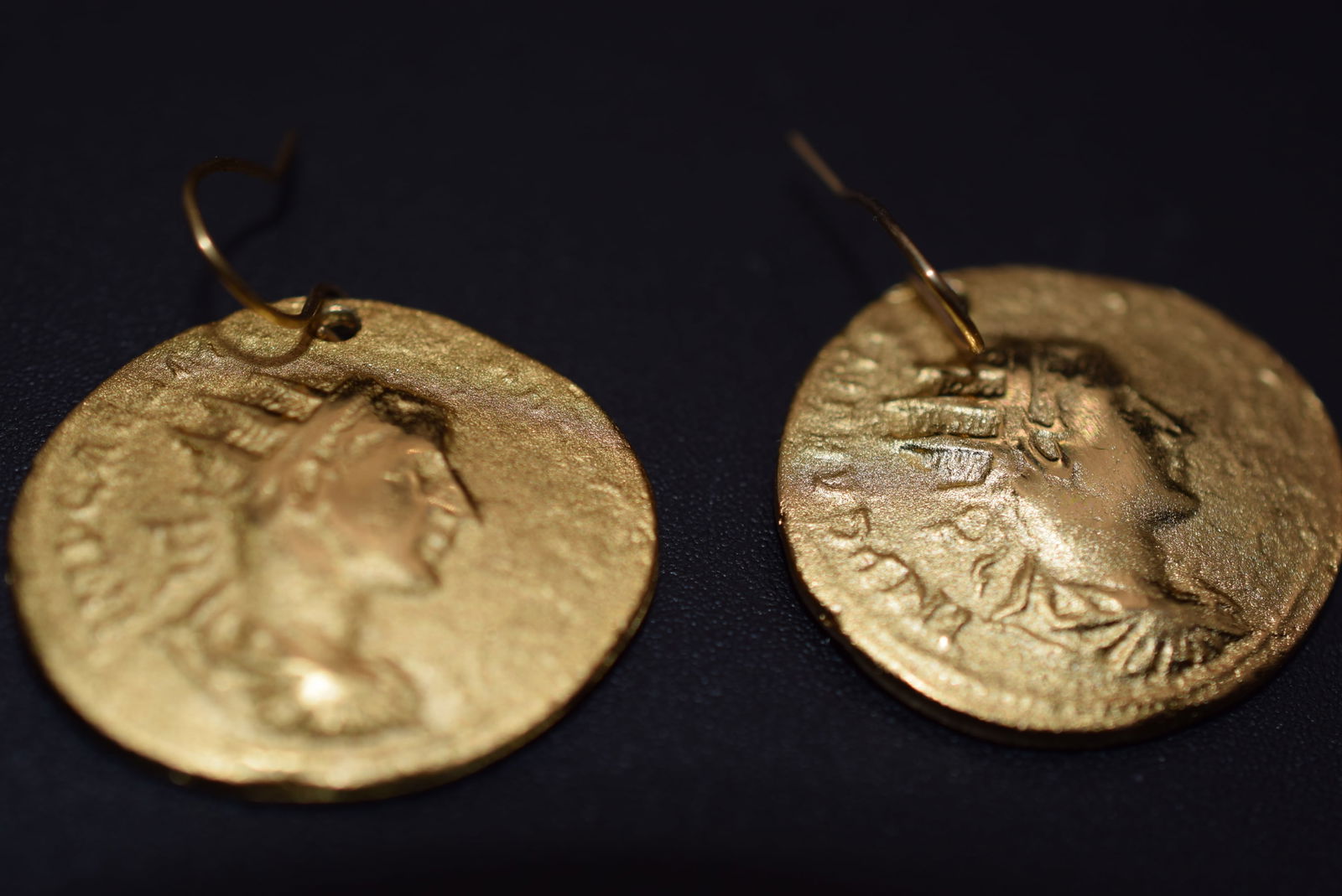 Coin Pierced Earrings Lot 1043 (1 of 3)