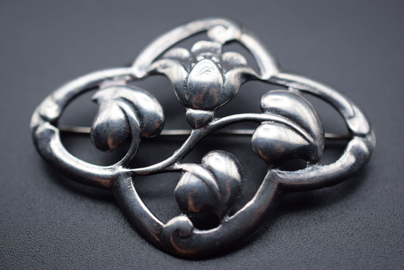 Repousse Sterling Silver 925 Flower Vintage Brooch Pin Lot 1051 (1 of 3)