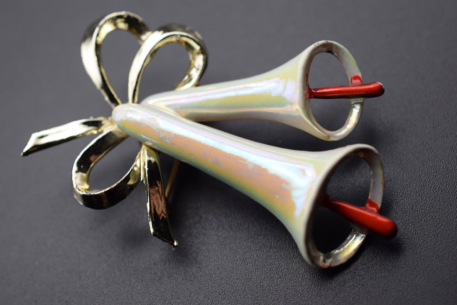 Christmas Bells Holiday Brooch Pin Enamel 1940's Vintage Lot# DG 1062 (1 of 2)