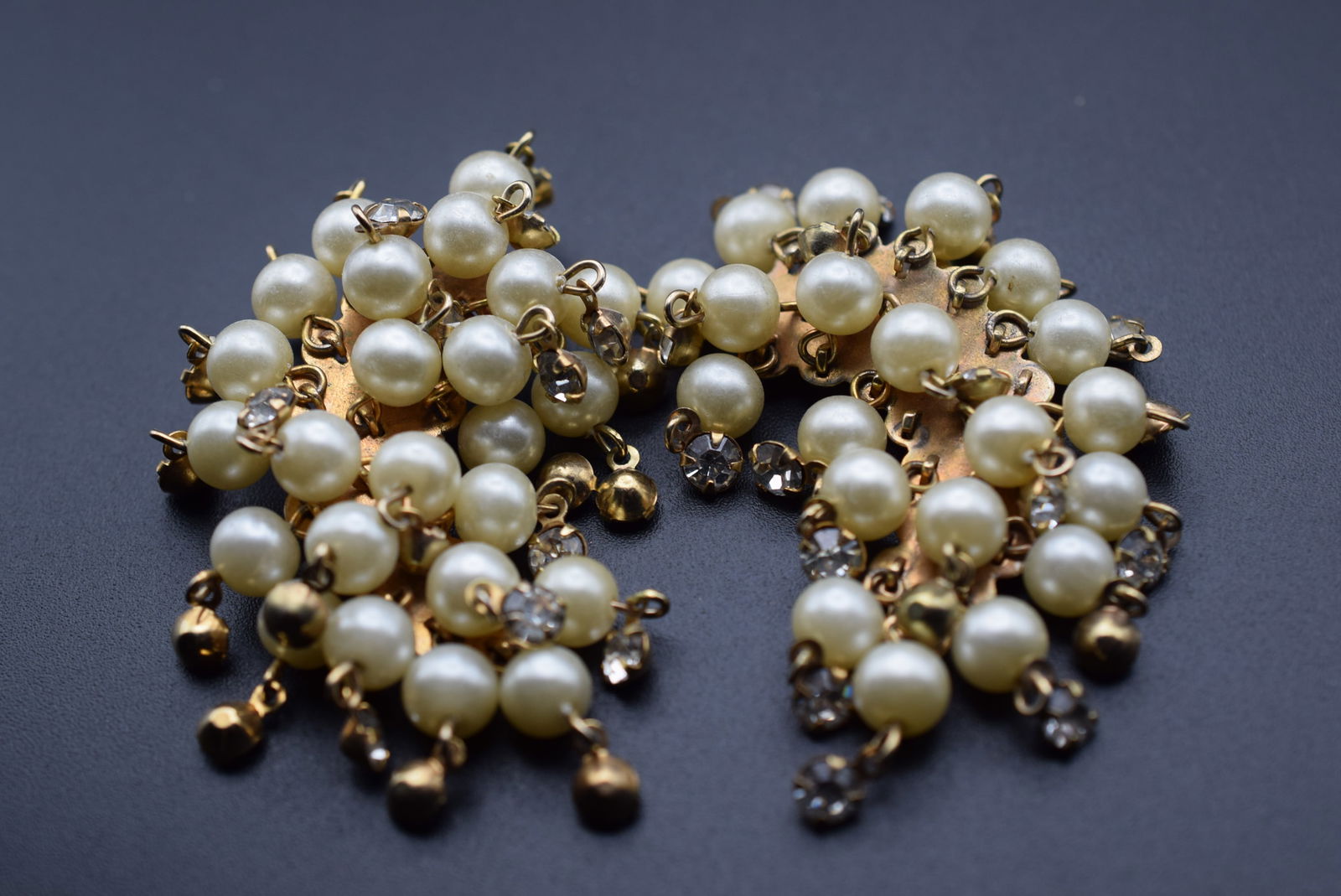 Huge Ear Sweeper Earrings Rhinestones and Pearls Clip Vintage Lot# DG 1100 (1 of 3)