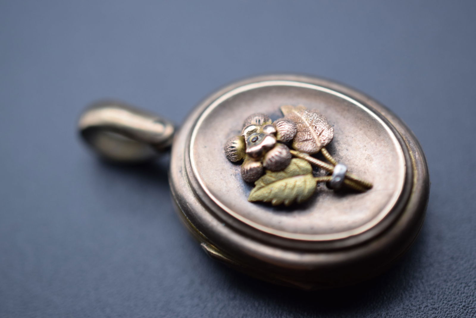 Edwardian Locket 3 Color etched Lot 1101 (1 of 3)