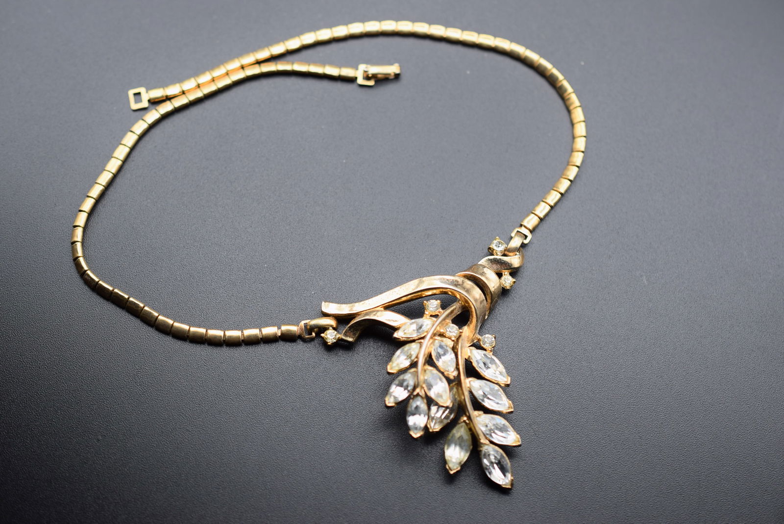 Trifari Waterfall Necklace Vintage Rhinestone 1940's Lot# DG 1104 (1 of 4)