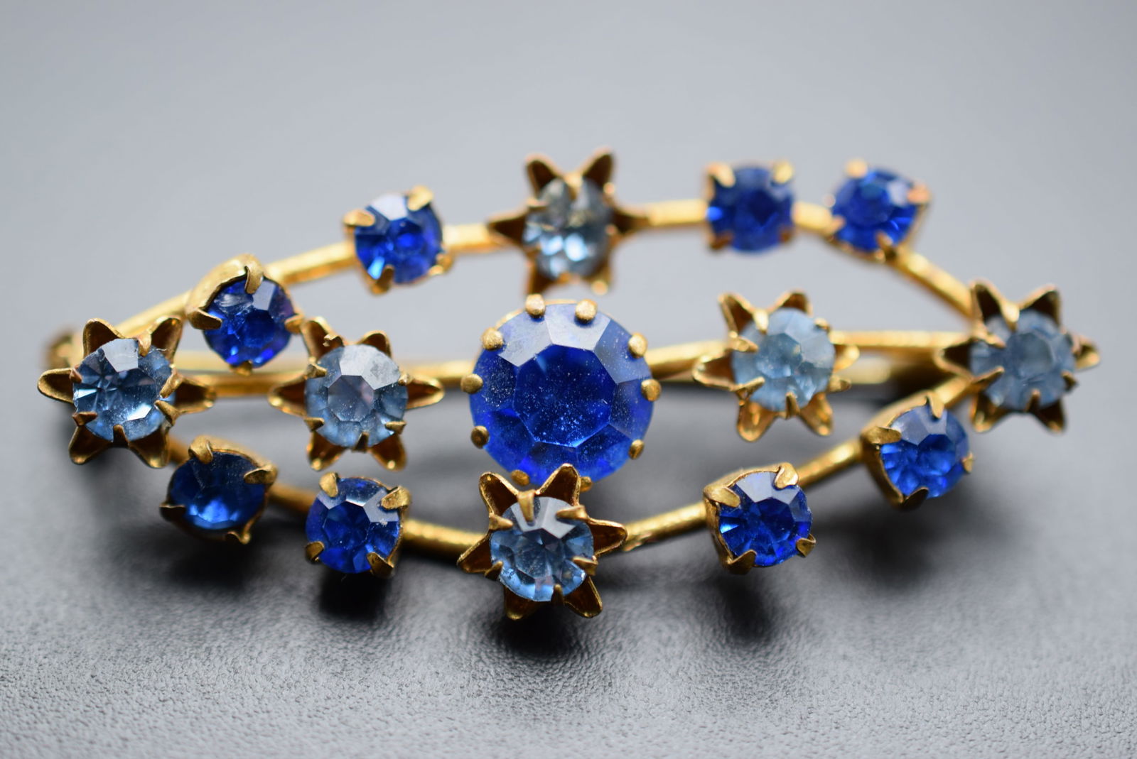 Austria Blue Rhinestone Brooch Pin Vintage 1940's Lot# DG 1121 (1 of 2)
