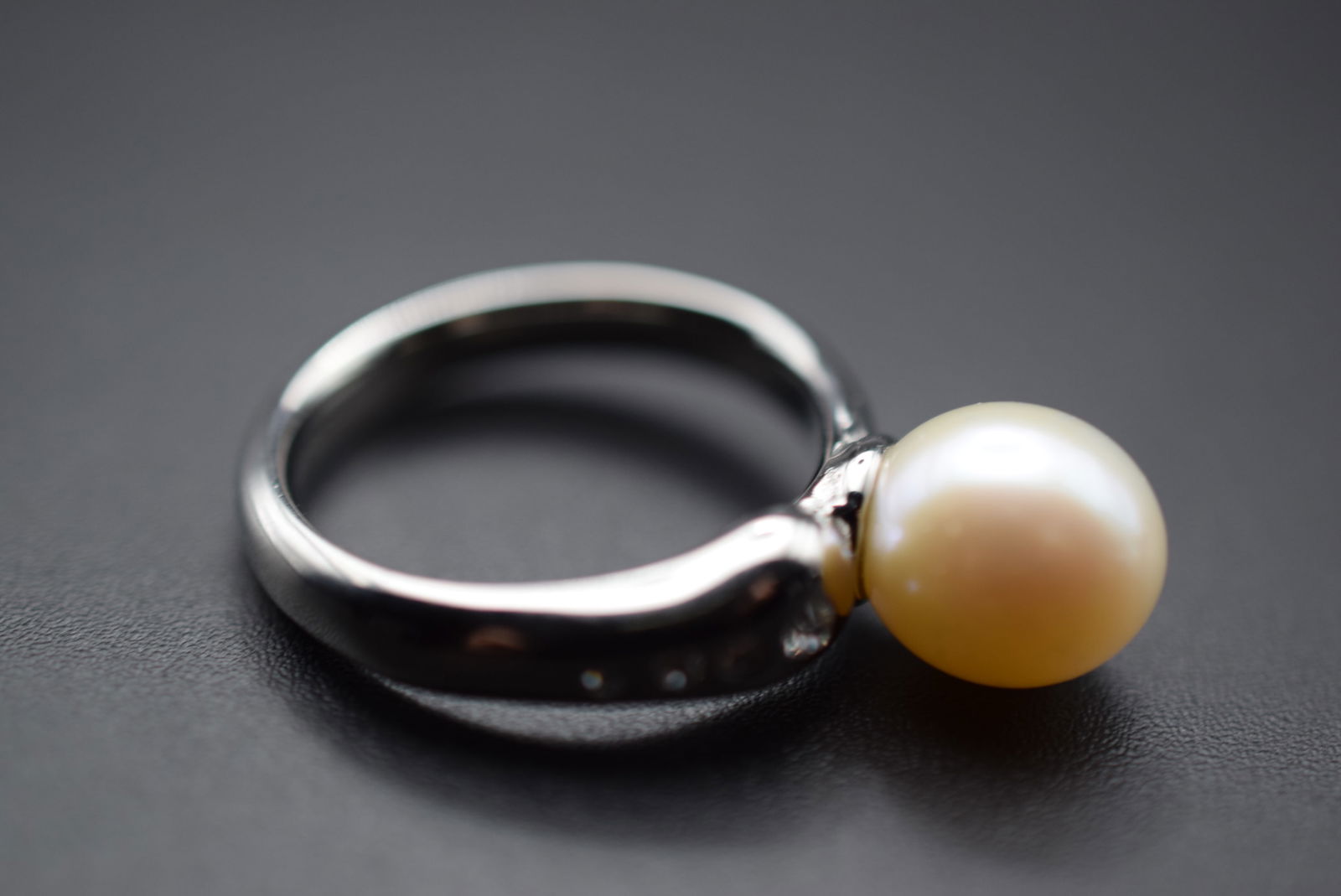 Fabulous Morellato Italian Genuine Pearl Ring Size 8.25 Lot 1132 (1 of 3)
