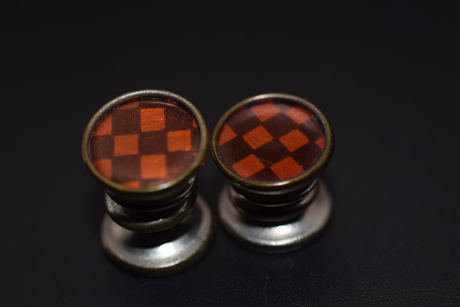 Checker Board Enamel Cufflinks Collar Tacks Snaps Vintage Lot 1135: Checker Board Enamel Cufflinks Collar Tacks Snaps Vintage measures 5/8" in diameter