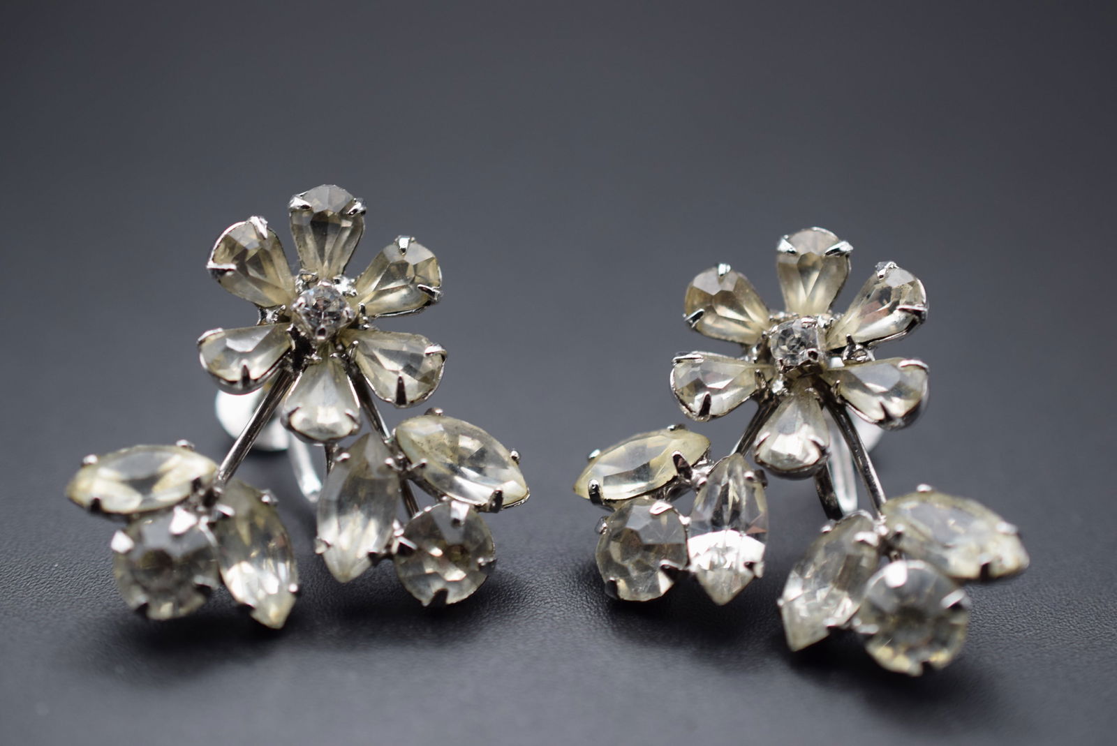 Continental Rhinestone Screwback Earrings 1950'S Lot 1154 (1 of 3)