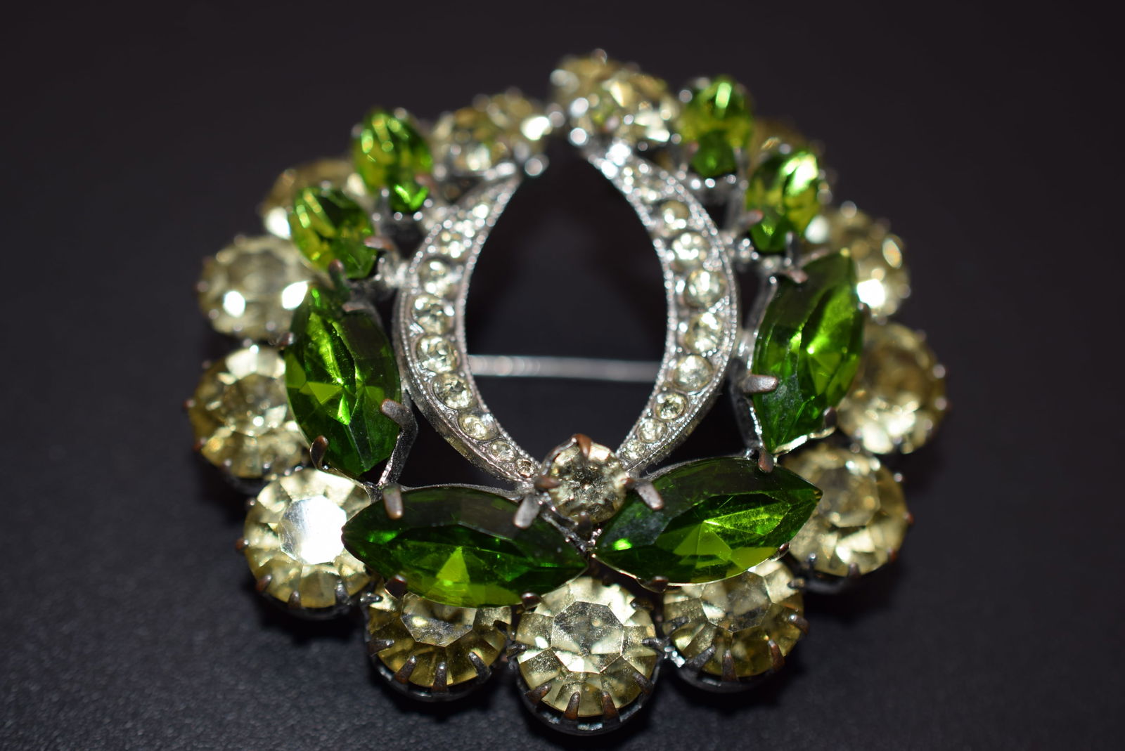 Citrine and Olive Rhinestone Brooch Pin Vintage 1940's Lot 1187 (1 of 4)