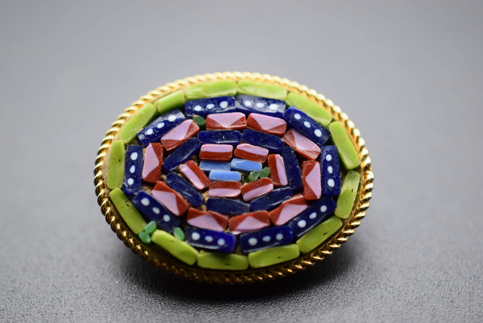 Micro Mosaic Vintage Brooch Pin Lot# DG 1189 (1 of 2)