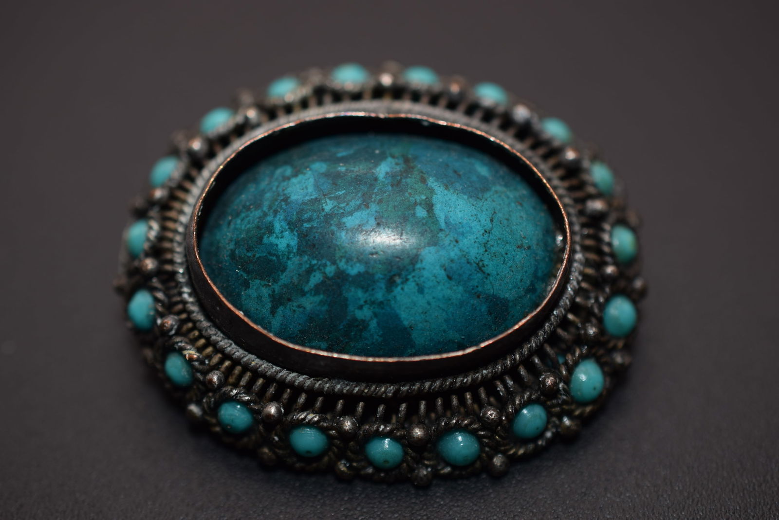 Hand Made in Israel Brooch Pendant Pin Vintage Lot# DG 1190: Hand Made in Israel Brooch Pendant Pin Vintage measures 1 1/2" x 1 1//4"