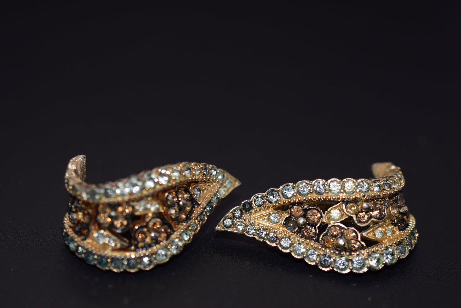 LeC Boucher Vintage Clip Rhinestone Earrings Signed numbered Lot1205: LeC Boucher Vintage Clip Rhinestone Earrings Signed numbered measures 1 1/4" x 3/4" numbered 1005