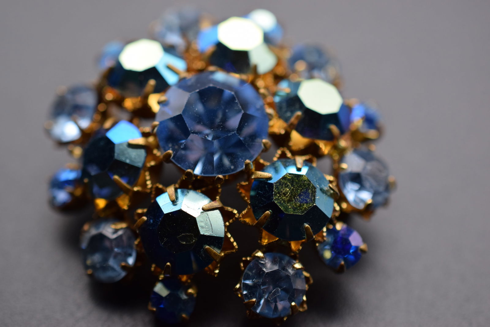 1940's Vintage Rhinestone Brooch Pin Lot# DG 1210 (1 of 2)