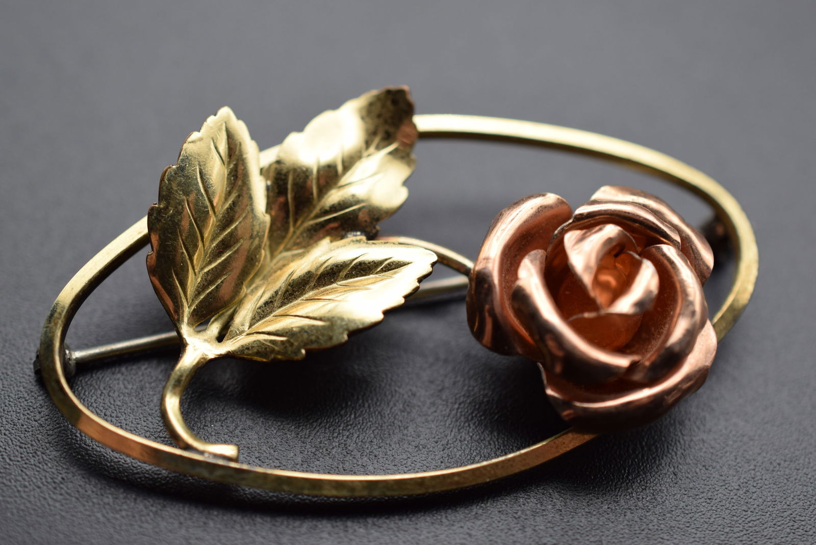 12K Gold Filled Probst Vintage 1940's Brooch Pin Signed Lot# DG 1216 (1 of 2)