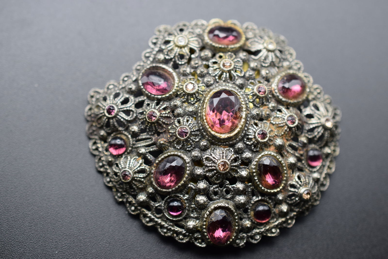 Rhinestone Vintage Huge Clip Purple Cabuchon Repousse Dots Flowers Lot# DG 1222: Rhinestone Vintage Huge Clip Purple Cabuchon measures 2 1/2" x 2 1/4" Repousse dots and flowers