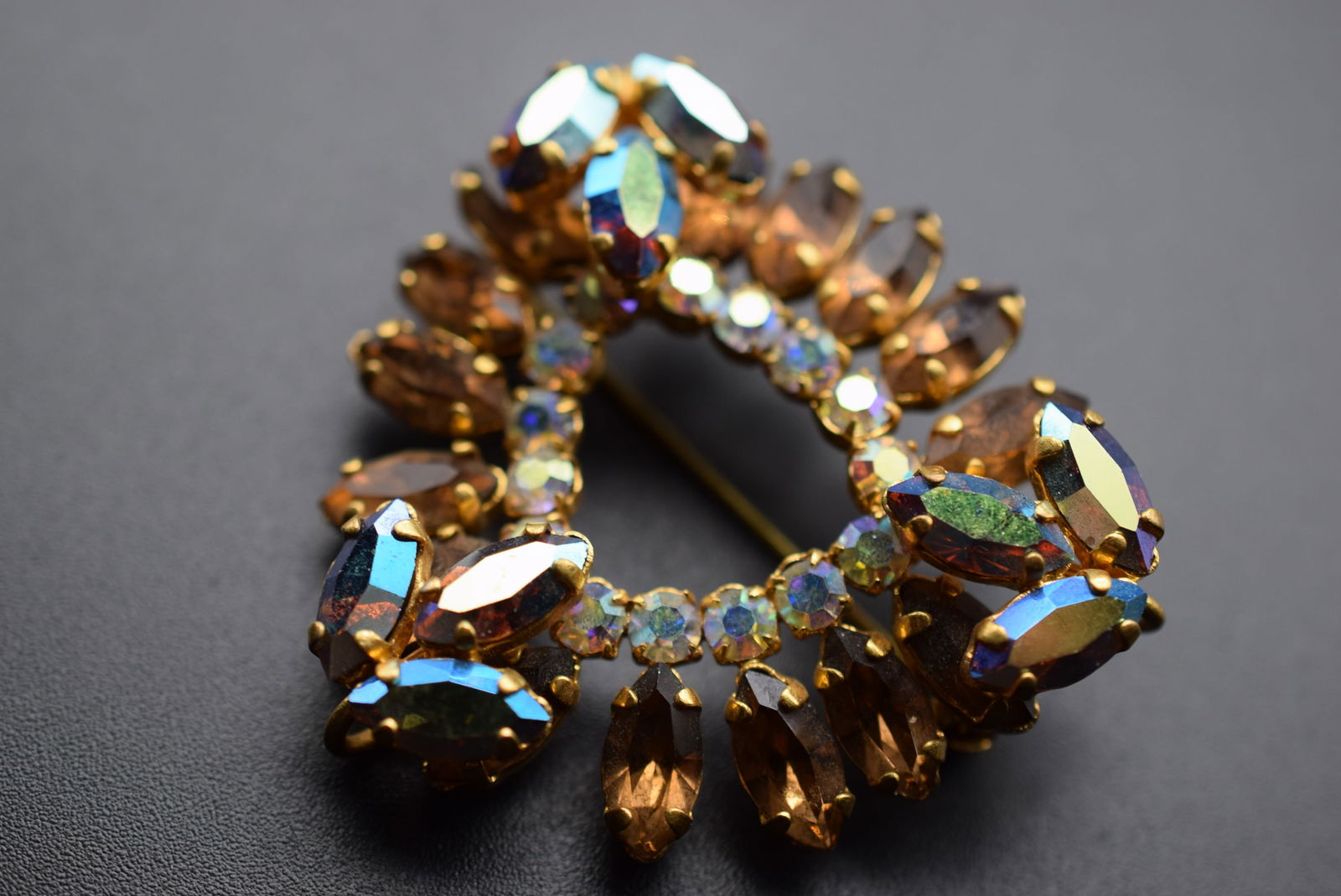 Rhinestone 1940's Vintage Brooch Pin Lot# DG 1223 (1 of 3)