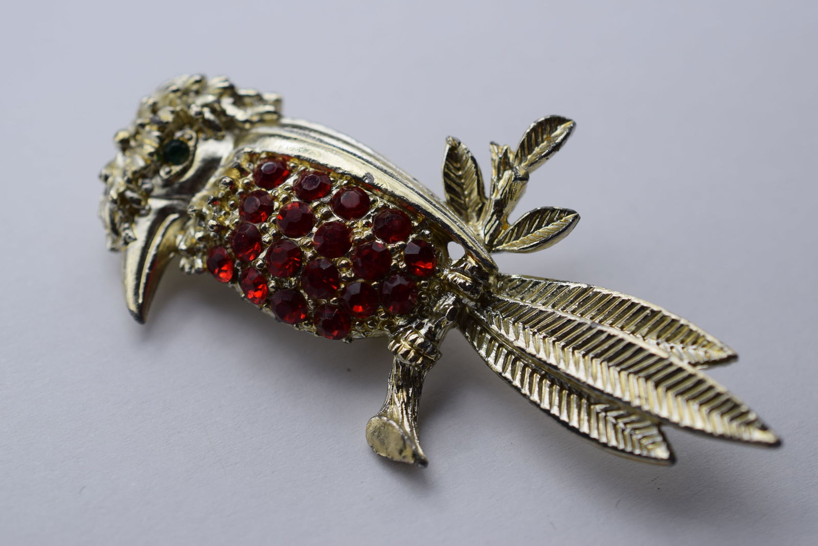 Toucan Bird 1940's Rhinestone Vintage Brooch Pin Lot EH 47: Toucan Bird 1940's Rhinestone Vintage Brooch Pin measures 2 3/4" x 1 1/2"