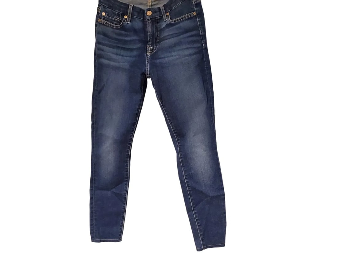 Seven for all mankind jeans size 26 .lot#63: Seven for all mankind jeans size 26 Tons of stretch Made in Mexico