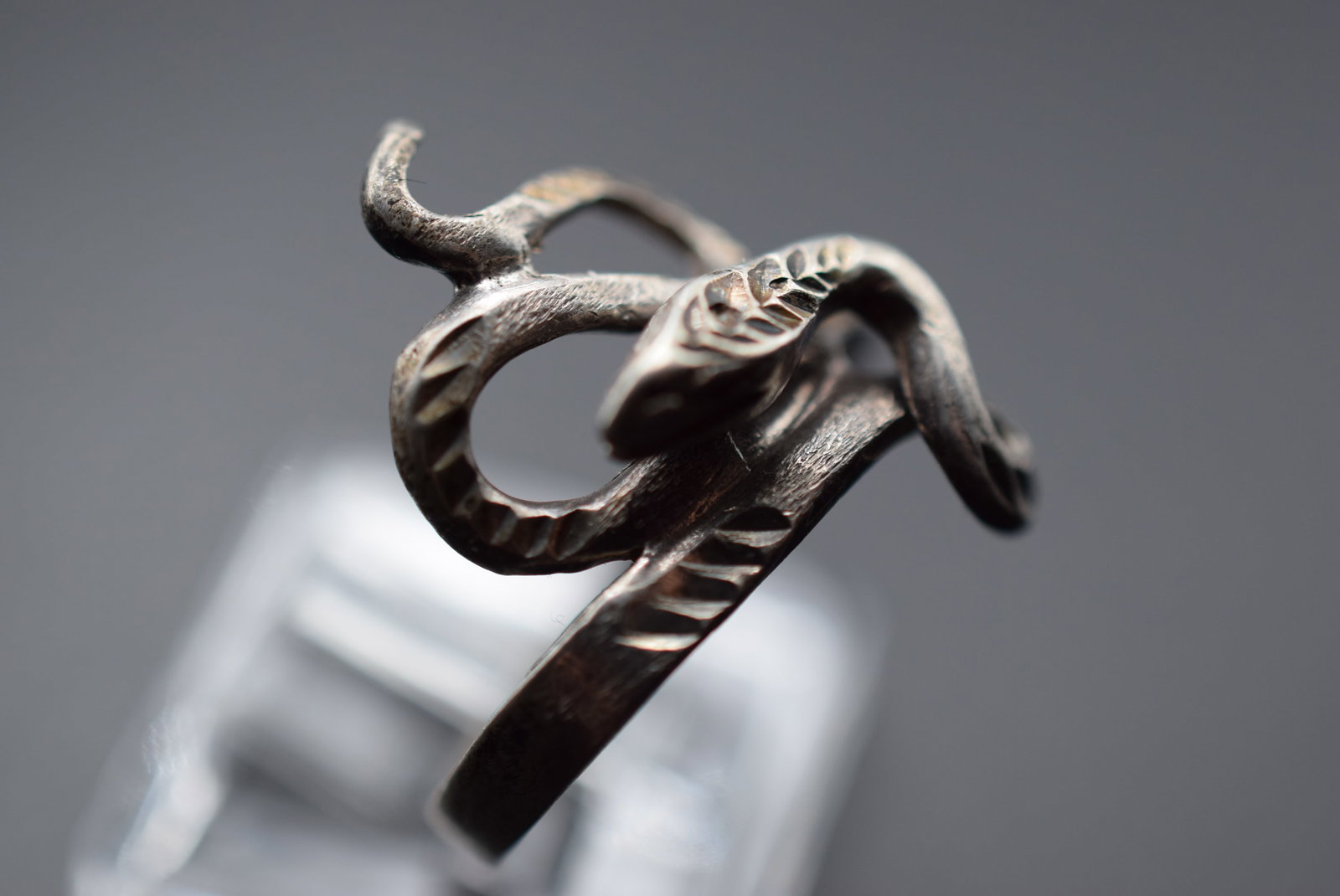 Snake Sterling Silver 925 Ring Size 7.5 Lot # EH 73: Snake Sterling Silver 925 Ring Size 7.5 top measures 1" weighs 4 grams