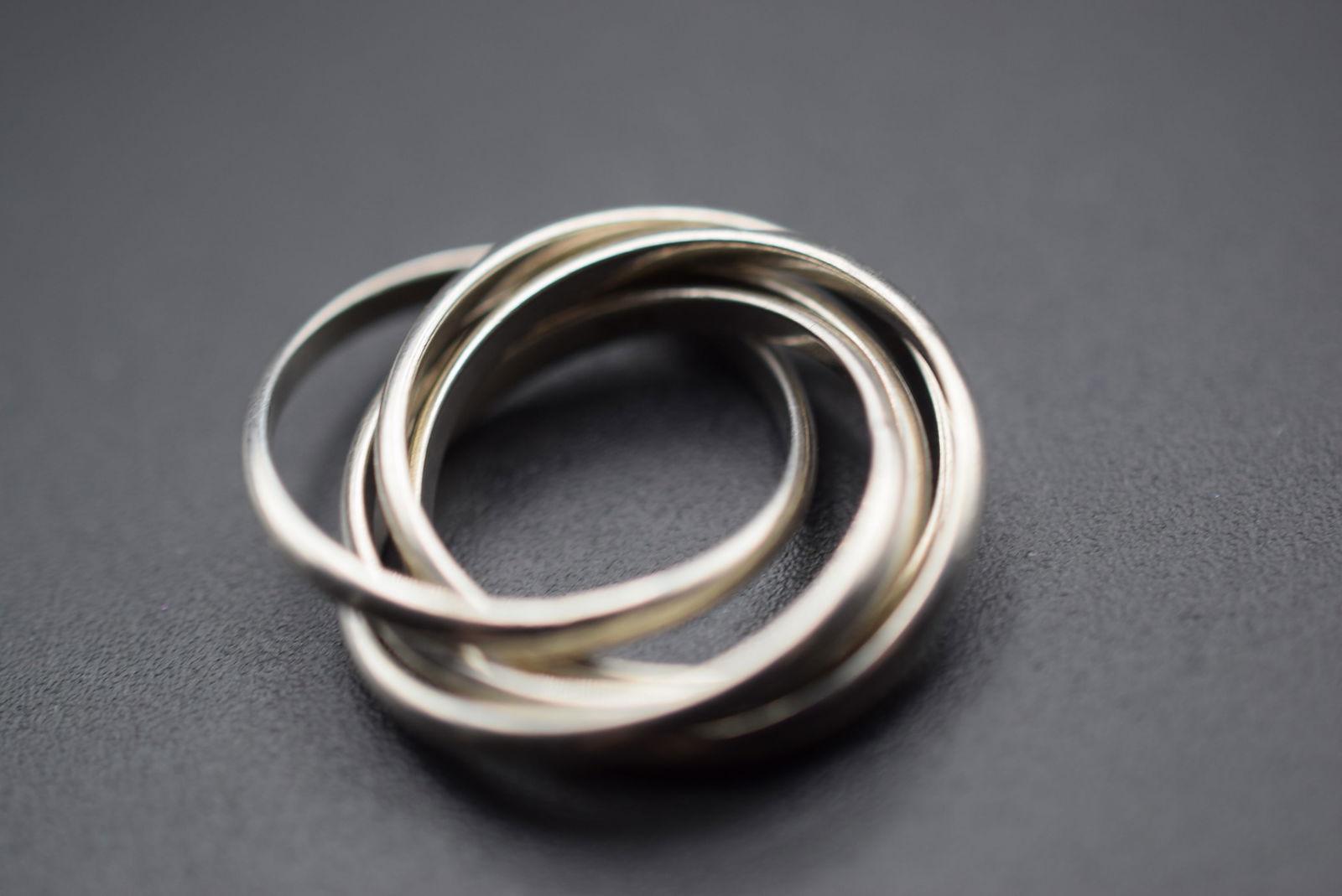 5 Sterling Rings interlocked 925 Size 3.5 Lot EH 102 (1 of 2)