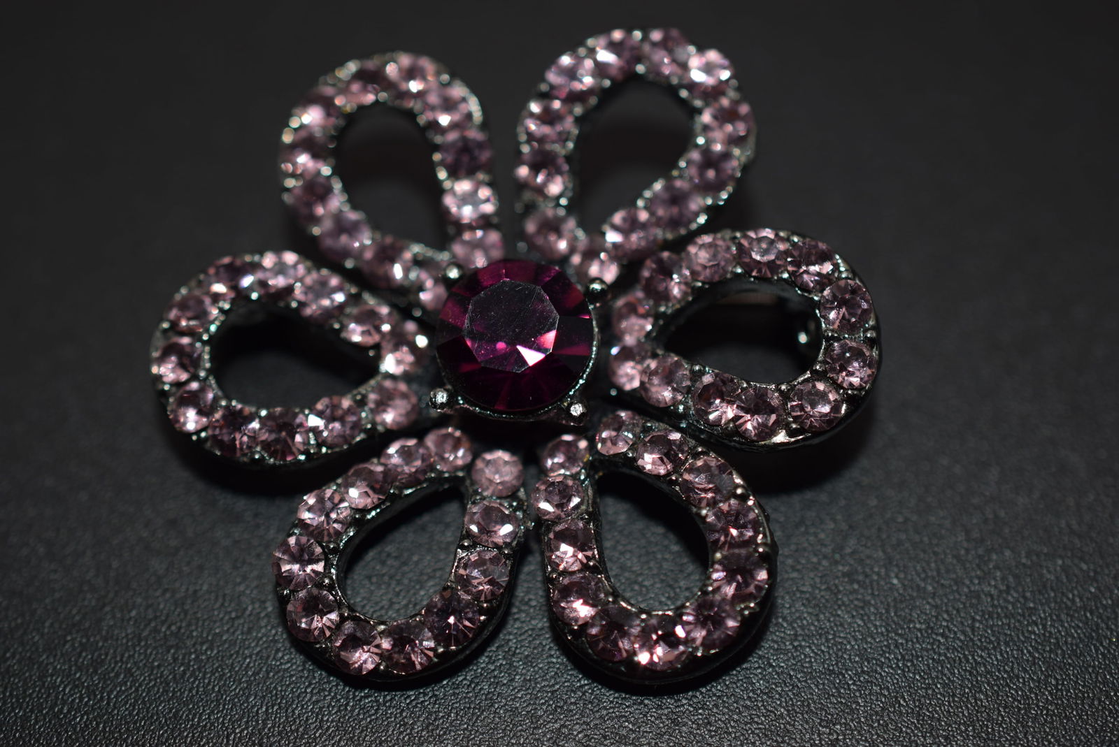 Rhinestone Flower Brooch Pin Vintage Lot# BE 120 (1 of 2)