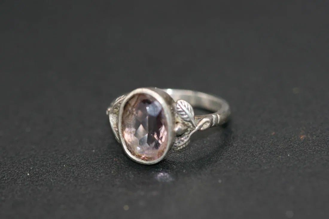 Shiptonia England Silver Amethyst Sterling 925 Ring Vintage size 7.25 .lot#164: Shiptonia England Silver Amethyst Sterling 925 Ring Vintage size 7.25 signed inside Shiptonia England Silver