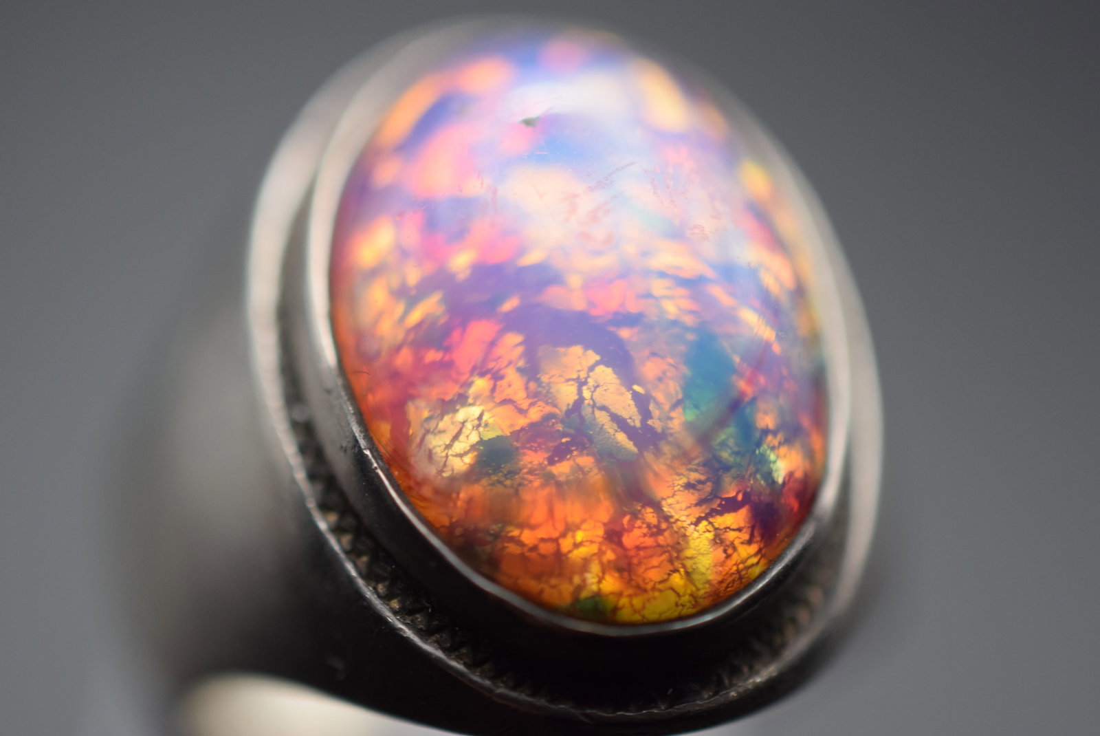 Huge Thick Faux Opal 1970 Sterling Silver 925 Ring Size 10 Lot EH 173: Huge Thick Faux Opal 1970 Sterling Silver 925 Ring Size 10 top measures 1" signed inside 925 weighs 15.61 grams