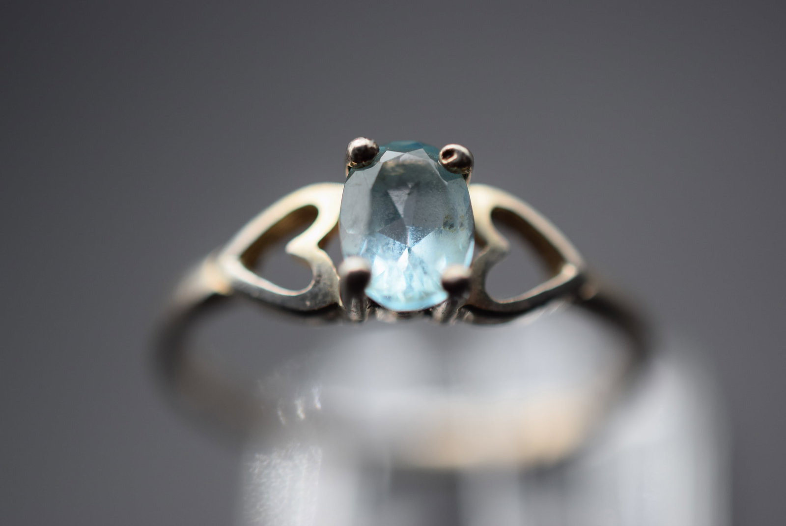 Aquamarine CZ Hearts Sterling Silver 925 Ring Size 9.75 Lot EH 196: Aquamarine CZ Hearts Sterling Silver 925 Ring Size 9.75 top measures 3/8" signed inside 925 weighs 1.86 grams