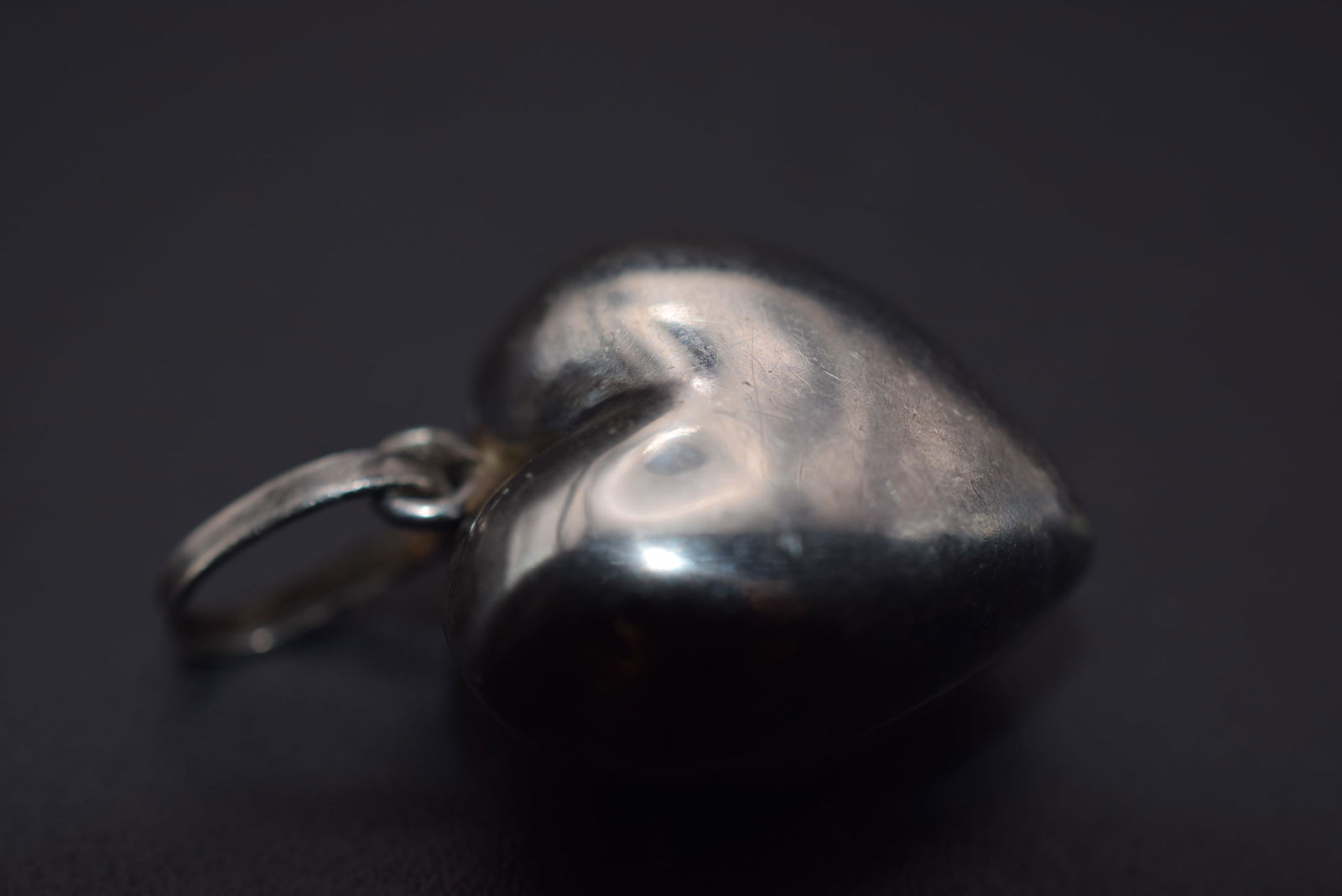 Puffy Heart Sterling Silver 925 Pendant Lot EH 254: Puffy Heart Sterling Silver 925 Pendant measures 3/4" x 3/4" signed sterling on the bale BY 925 weighs 2.37 grams two tiny dents one on each side