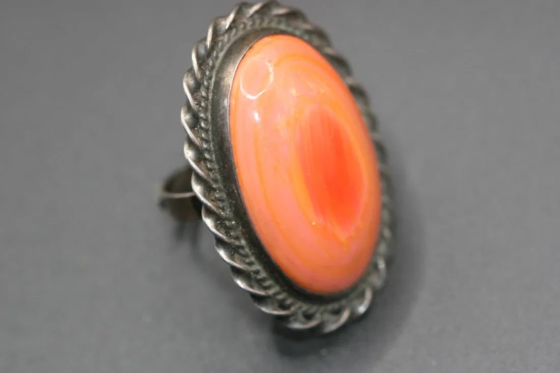 Sterling Mexico Coral Glass Ring Sterling Vintage 925 hallmarked eagle one size .lot#257 (1 of 2)