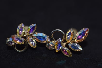 Sherman Screw Back Earrings Vintage 1950's Rhinestone Lot# BE 267: Sherman Screw Back Earrings Vintage 1950's Rhinestone, wear to the screw back tops see pics