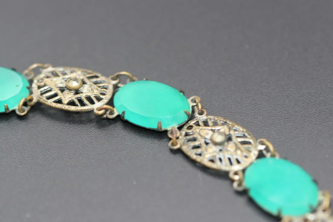 Filigree Deco Marcasite Bracelet Jadeite vintage .lot#300: Filigree Deco Marcasite Bracelet Jadeite vintage measures 7 1/2" long x 1/2"