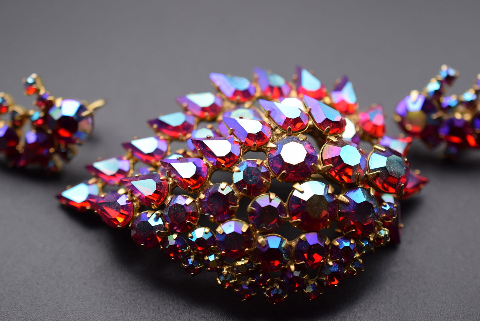 Red Siam AB Huge Rhinestone Brooch Earrings Vintage Lot EH 330: Red Siam AB Huge Rhinestone Brooch Earrings Vintage brooch measures 3" x 2" the matching Clip earrings measure 1 1/4" x 7/8"