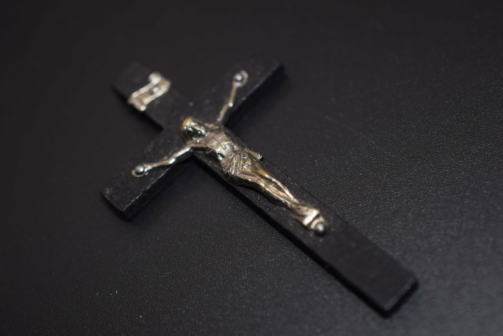 Wood Crucifix Lot# BE 344 (1 of 2)