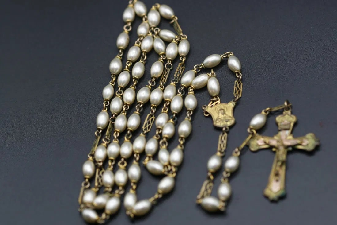 Pearl gold plated filigree vintage Rosary .Lot#355: Pearl gold plated filigree vintage Rosary Crucifix is signed on the back D.Durocher measures 32" long plus the drop 6.5" making the hanging length 22.5" has a nice weight to it and has a smooth feel t