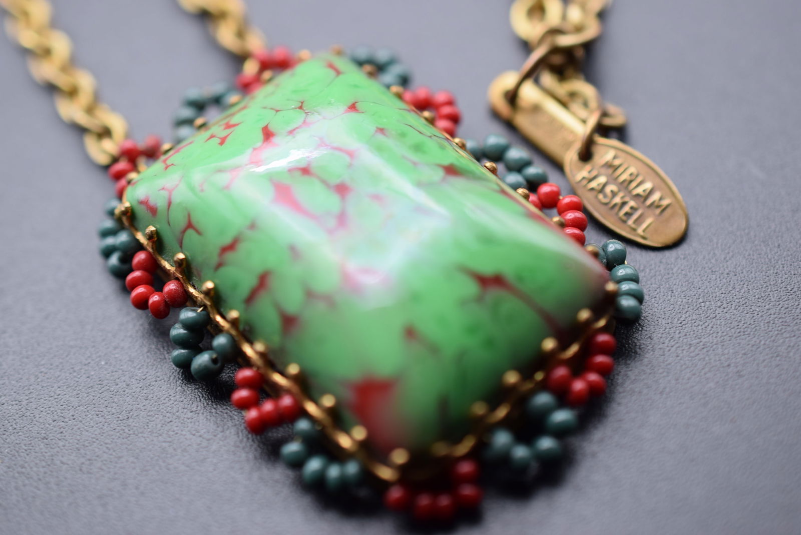 Miriam Haskell Necklace Vintage Art Glass Rare Lot EH 403: Miriam Haskell Necklace Vintage Art Glass Rare measures 18" long Pendant 2" x 1 1/4" Signed on the Hang Tag and on the clasp patent 3427691 and Miriam Haskell