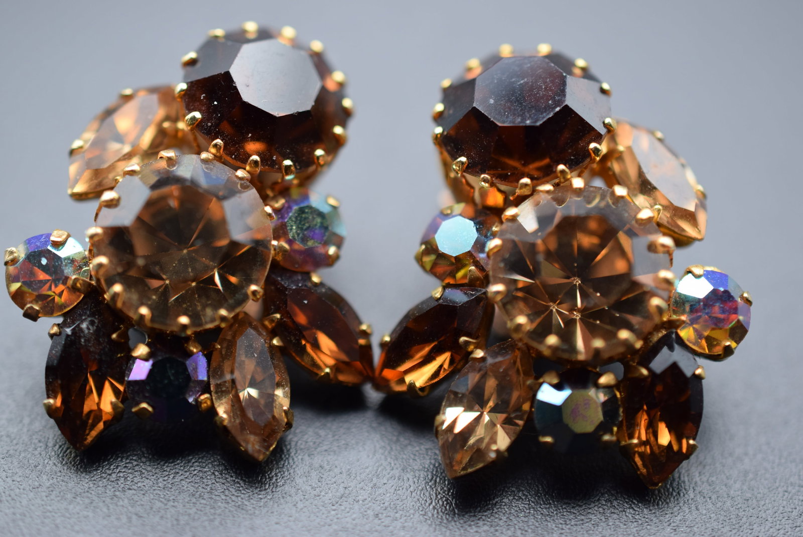 Triad Rhinestone Clip Earrings Vintage 1940's Lot EH 414: Triad Rhinestone Clip Earringsg Vintage 1940's measures 1 1/4" x 1" signed Triad on the clips