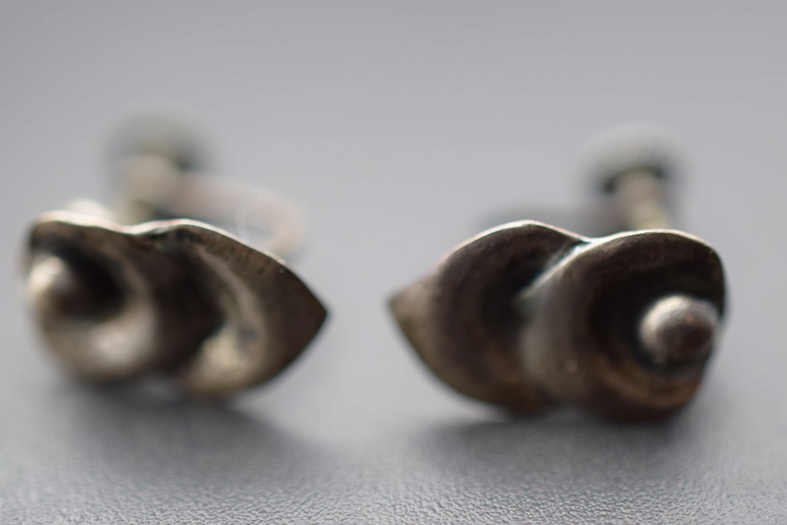 Danecraft Sterling Silver 925 Screwback Earrings Vintage Lot EH 420: Danecraft Sterling Silver 925 Screwback Earrings Vintage measures 5/8" x 3/8" signed Danecraft Ster on the earring backs weighs 4.6 grams