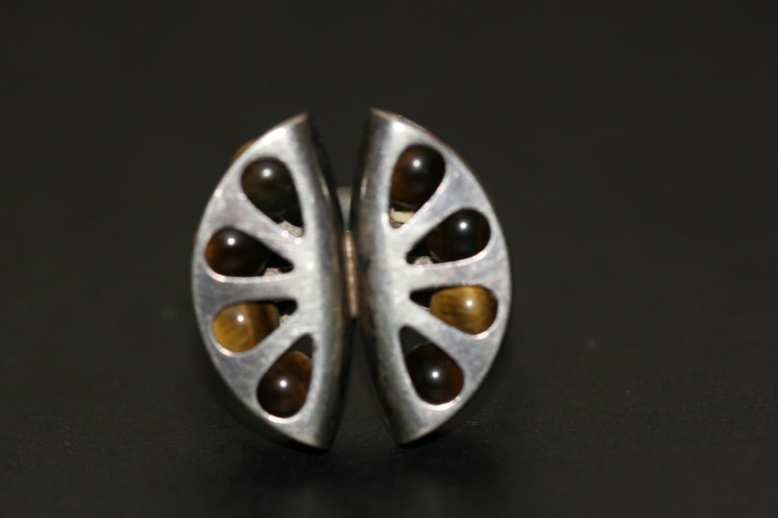 Elis Kauppi Kupittaan Kulta Finland Vintage Mid Century Tiger Eye Ring One Size .Lot#427: Elis Kauppi Kupittaan Kulta Finland Vintage Mid Century Modernist Tiger Eye Ring One Size adjustable One Size weighs 9.73 grams