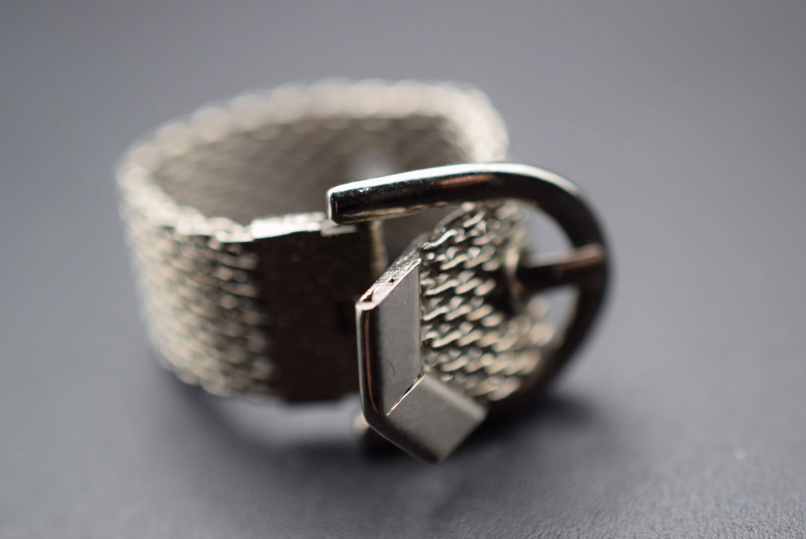 Belt Buckle Mesh Ring Vintage Size 8 Lot EH 526: Belt Buckle Mesh Ring Vintage Size 8 measures 3/4" wide can be made smaller by buckling up the smaller holes to downsize