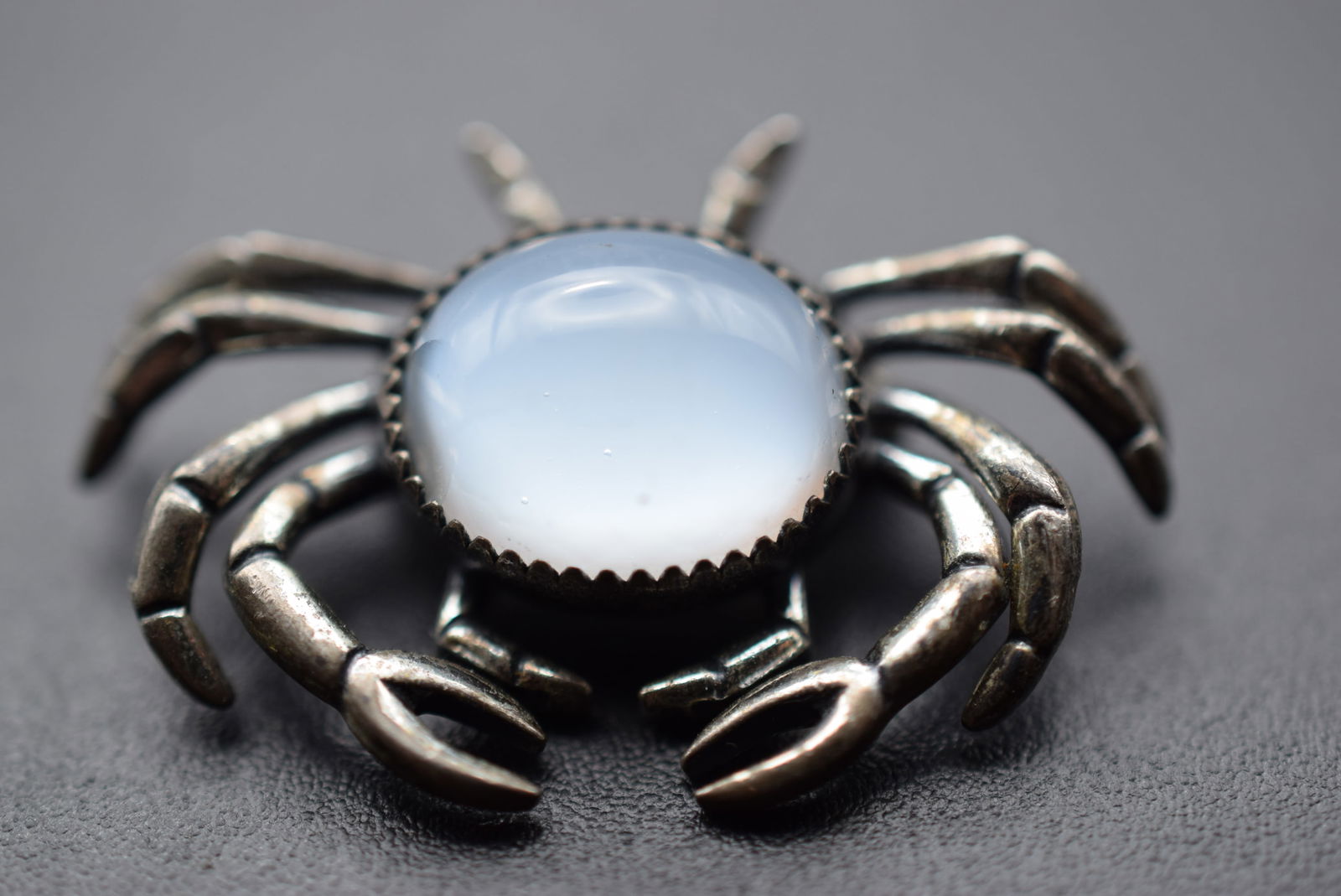 RARE Danecraft Sterling Crab Vintage Cat's Eye Brooch Pin Lot EH 529: RARE Danecraft Sterling Crab Vintage Cat's Eye Brooch Pin measures 1 1/4" x 7/8" signed Sterling Danecraft
