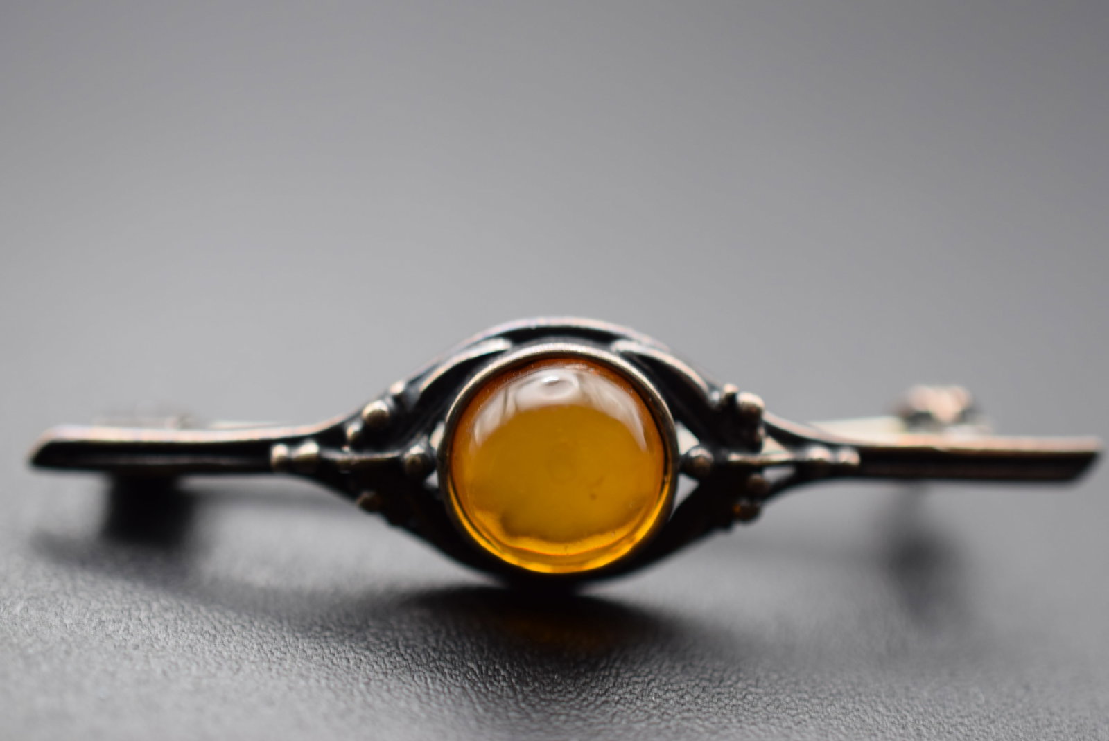 Genuine Amber Bar Pin Lot EH 553: Genuine Amber Bar Pin measures 1 3/4" x 1/2"