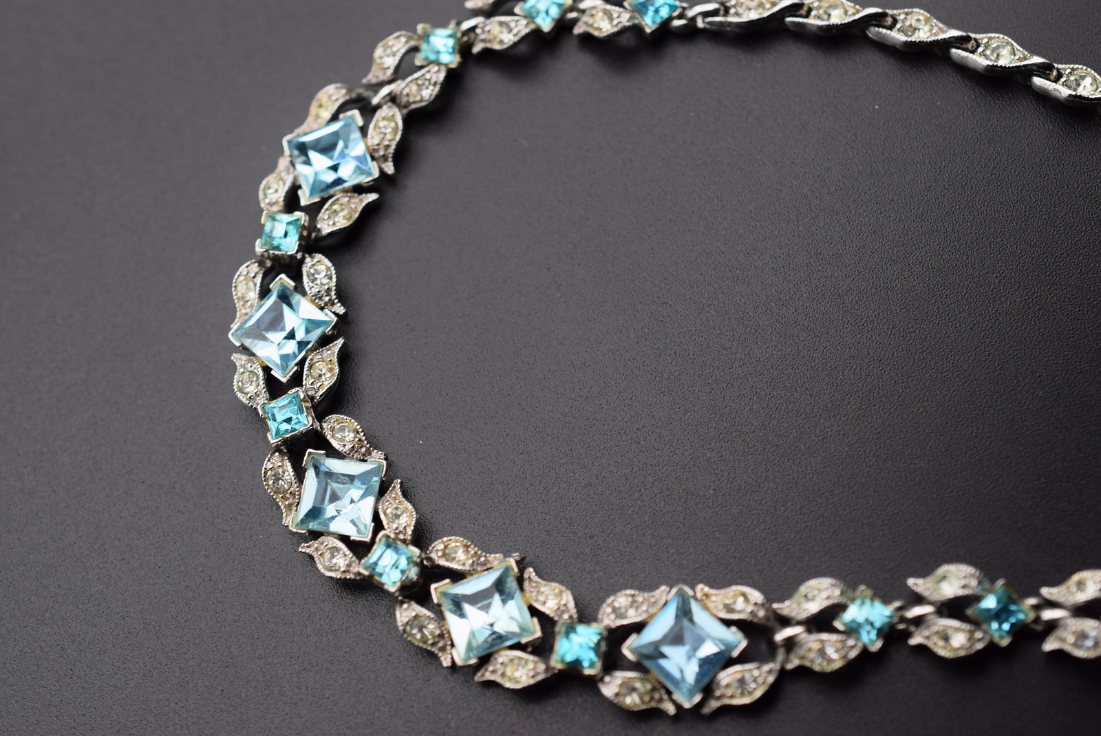 Bogoff Top Quality 1940's Diamante Necklace Signed Vintage Lot EH 557: Bogoff Top Quality 1940's Diamante Necklace Signed Vintage measures 16" x 5/8" signed Bogoff on the clasp end super nice quality and Sparkle Shine