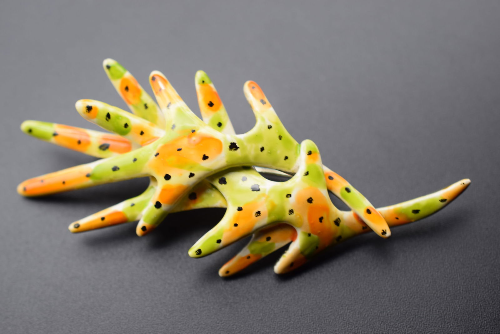 WOW 1970's COROCRAFT Brooch Pin Signed Vintage Lot EH 564: 1970's COROCRAFT Brooch Pin Signed Vintage measures 3 1/2" x 1 1/2" signed Corocraft on the back