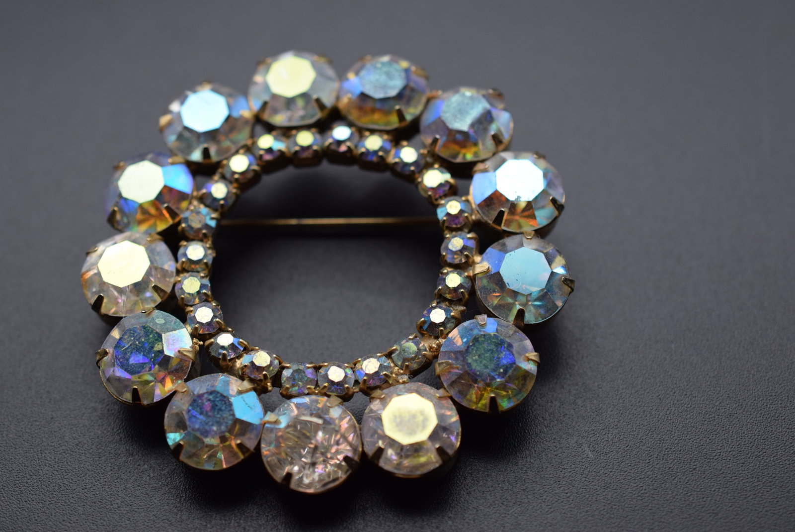 Huge Oversized Rhinestone Brooch Pin Vintage 1940's Lot EH 575: Huge Oversized Rhinestone Brooch Pin Vintage 1940's measures 2 3/8" in diameter one Stone Chipped see Pics