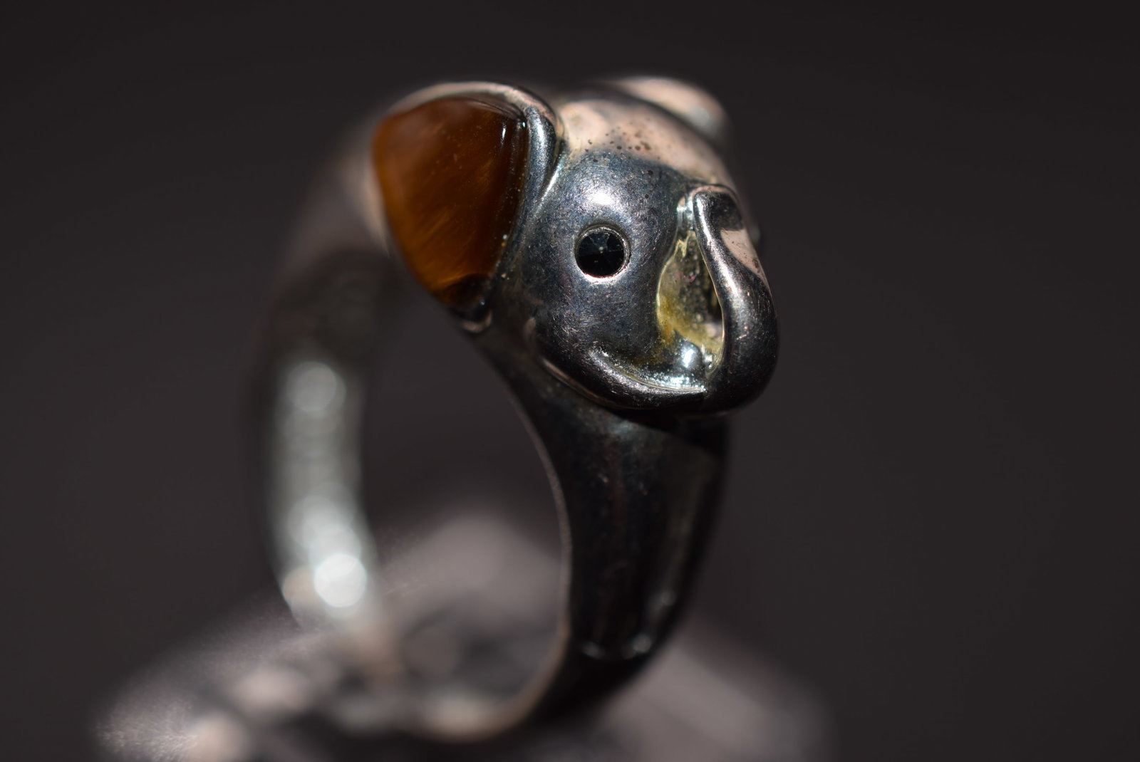 Elephant Tiger Eye Ears Lucky Trunk Up Sterling Silver 925 Vintage Ring Size 7 Lot EH 616: Elephant Tiger Eye Ears Lucky Trunk Up Sterling Silver 925 Vintage Ring Size 7 top measures 5/8" wide signed 925 inside weighs 6 grams