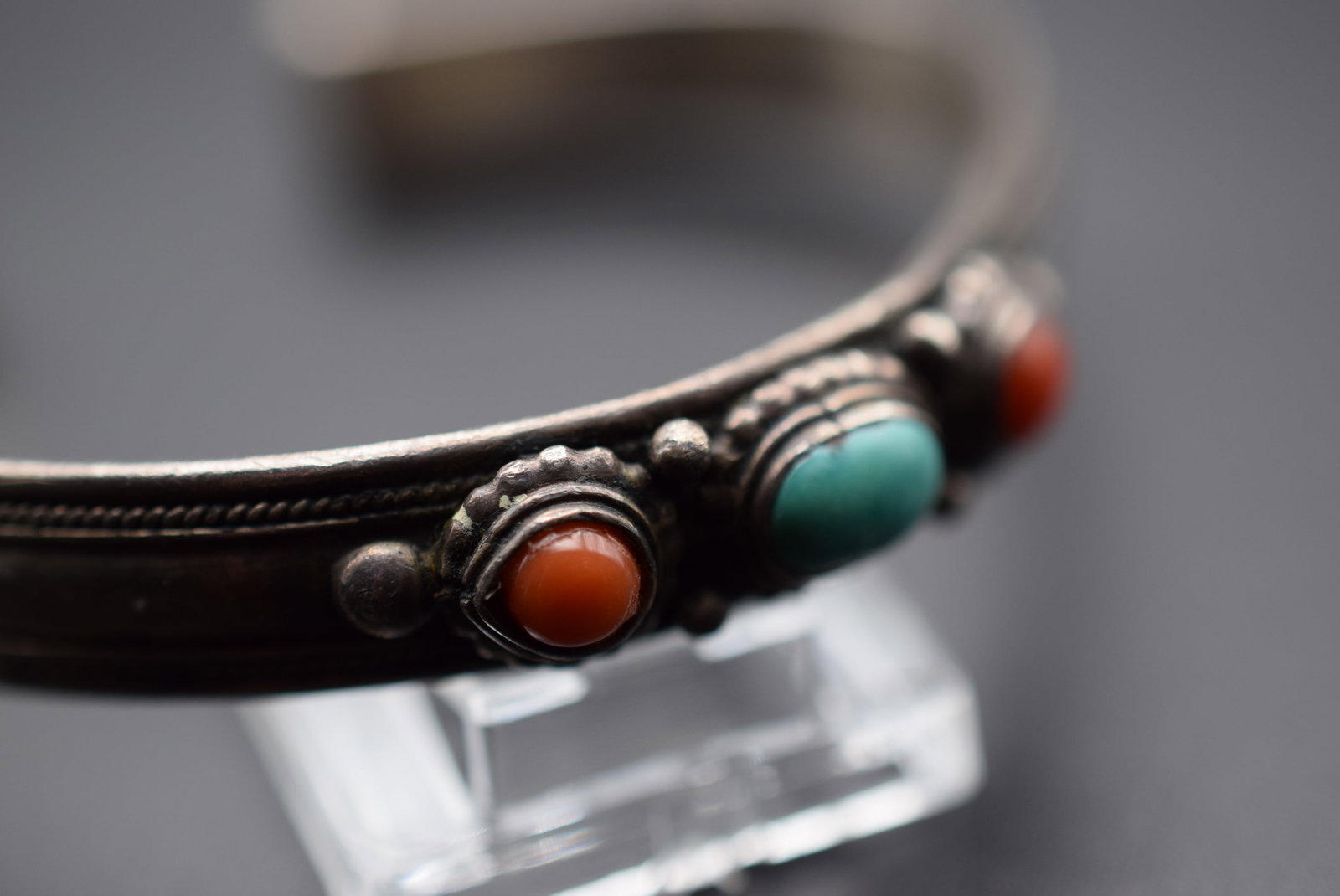 NavaJo Coral Turquoise Sterling Vintage Bracelet Lot EH 626: NavaJo Coral Turquoise Sterling Vintage Bracelet measures 3/8" wide unsigned weighs 21.59 grams